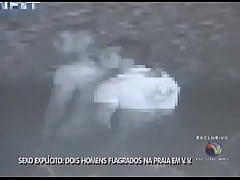  - FEIRA DO CU - Homens flagrados fazendo sexo na Praia de Itaparica, Vila Velha, ES (NOTÍCIA JORNALÍSTICA)