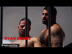  - Hot inmates get to fucking while stuck in prison - BROMO