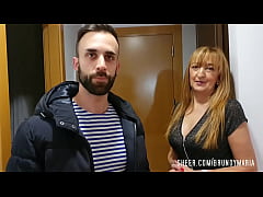  - El Cornudo De Mi Marido Me Pilló Con Otro Con Una Polla de 25 Cm y Después Se Unió El...