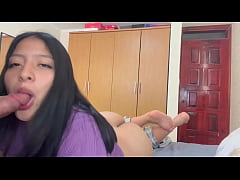  - Mi cuñada me descubre masturbándome con sus interiores