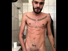  - Vem aqui pra levar essa gozada na cara