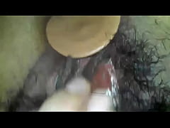  - Gozando con su juguete y verga