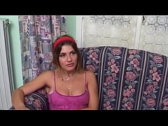  - The full ball of this horny Milf wants her pussy