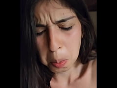  - Karol coge su primo en el hotel de la playa