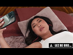  - LEZ BE BAD - Naturally Stacked Chloe Surreal FINGER FUCKS Squirting Roommate Nicole Doshi