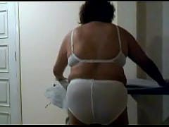  - mujer mexicana gorda en calzones 2