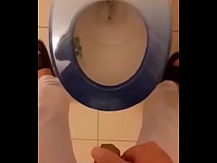 - Je pisse pour mon Maître