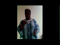  - Fille de Douala Camerounaise Baise sur la chanson ventilateur