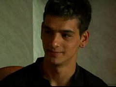  - Tiozinho safado trepando com o garoto