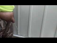  - Free Pissing