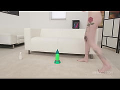  - Giada Sgh Tests the Impaler Handmade Dildo Size L and Achieve 81cm 318 inches wideness with Anal Fisting TWT009