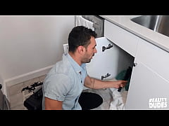  - (Ian Greene's) Butt Is So Sexy The Client Who Wanted His Sink FIxed Can't Help Himself - Reality Dudes