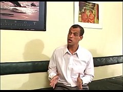  - Perla Garcia da a buceta e o cú no aeroporto