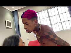  - Cês não acredita mas essa gostosa ficou louco pra sentar esse mago tatuado e ela adorou o pau dele( COMPLETO NO RED ).  Val Mineirinha