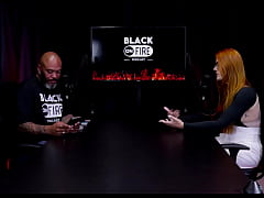  - Questionava tudo, namora o melhor amigo, pediu para ir no puteiro e decidiu ir na casa de swing por causa do parceiro - Bella Ruiva (WATCH ON: SHEER/RED)