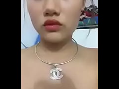  - Em gái tự sướng