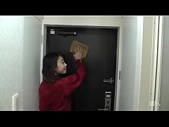  - 素人のお仕事 ～ハウスクリーニングサービスで裸エプロンしちゃった～  松川ことみ 1
