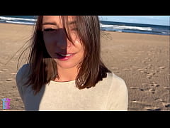  - Przygoda na plaży: Bogini Gypsy Queen daje się wyruchać przypadkowemu kolesiowi w miejscu publicznym!!