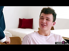  - Flight attendant stepmom Lauren Phillips serves her needy stepson