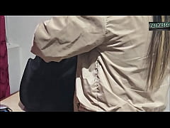  - Sexo por dinero real: inmigrante extranjera recién llegada de los Estados Unidos acepta tener sexo al paso en un hotel barato y dejarse grabar a cambio de efectivo.