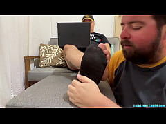  - Incredible Nemo Licks Matts Feet To Sensation