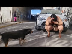  - meando en publico coño abierto