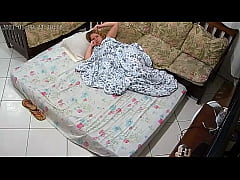  - Flagrei Melissa Alecxander batendo uma siririca debaixo da coberta