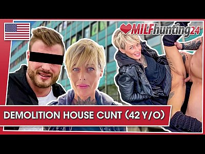 MILF Hunter meets skinny MILF Vicky Hundt in a former office building and fucks her needy cunt! I banged this MILF from milfhunting24.com!
