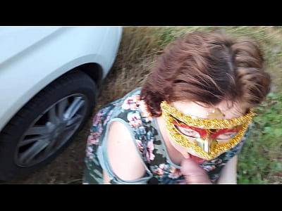 Chubby russian MILF fucked outdoor in the field