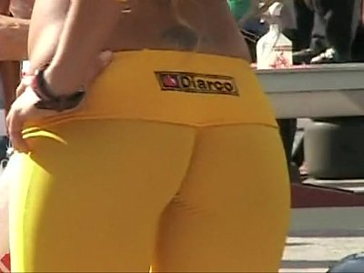 The hottest ass at the formula 1 race
