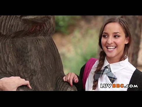 U mushukiga stul tiqib oldi (foto)