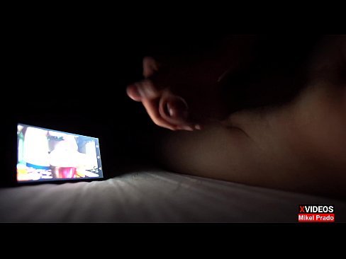 Xola meni jerking off tutdi va